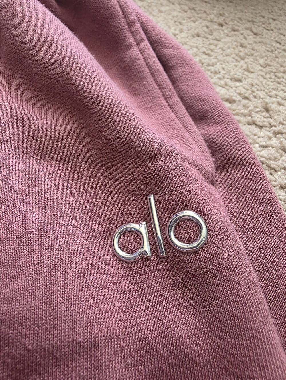ALO Yoga Accolade SET Hoodie & Straigt Leg Sweatpants Burgundy Truffle Small - Picture 6 of 7